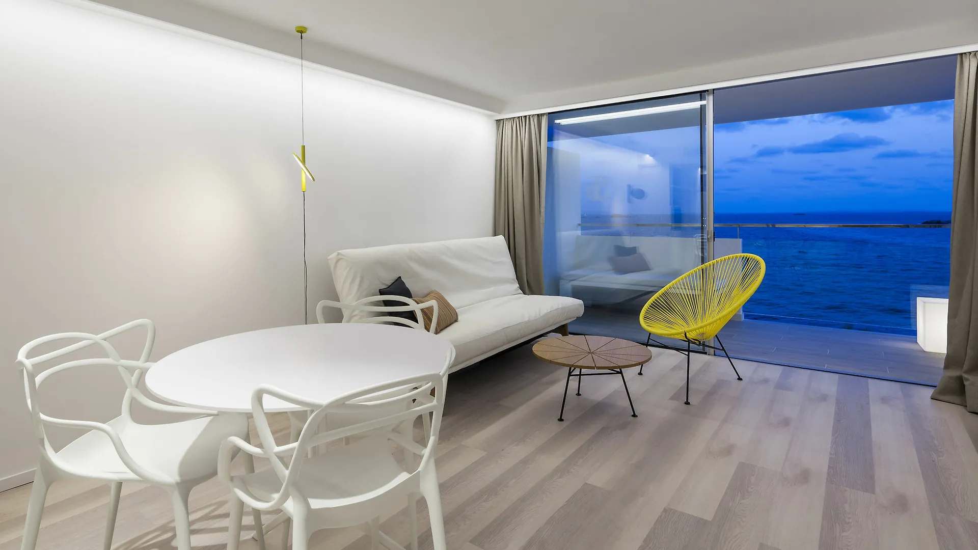 Aparthotel Sud Ibiza Suites