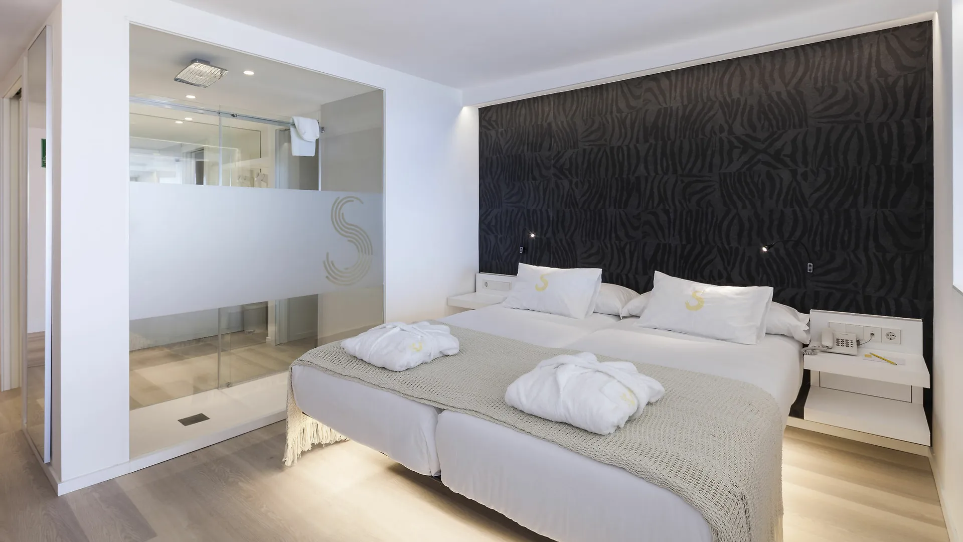 Sud Ibiza Suites