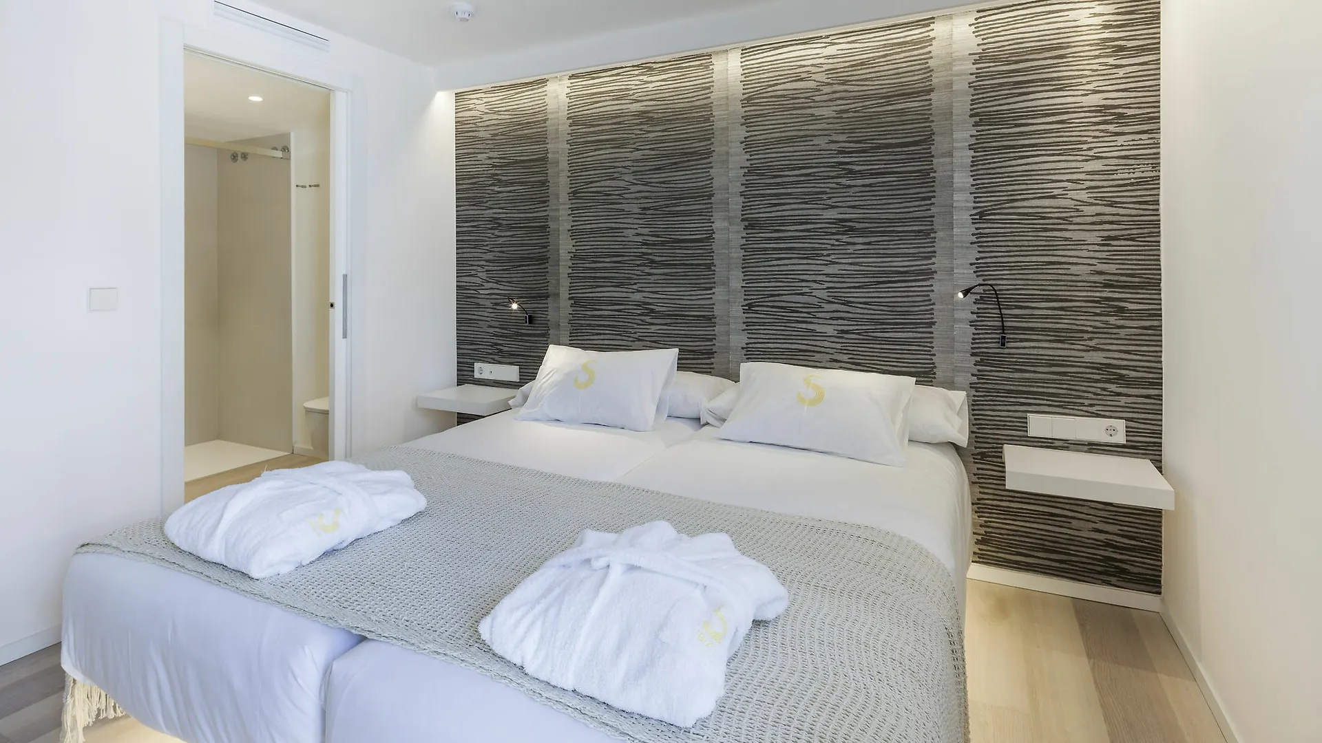 Sud Ibiza Suites